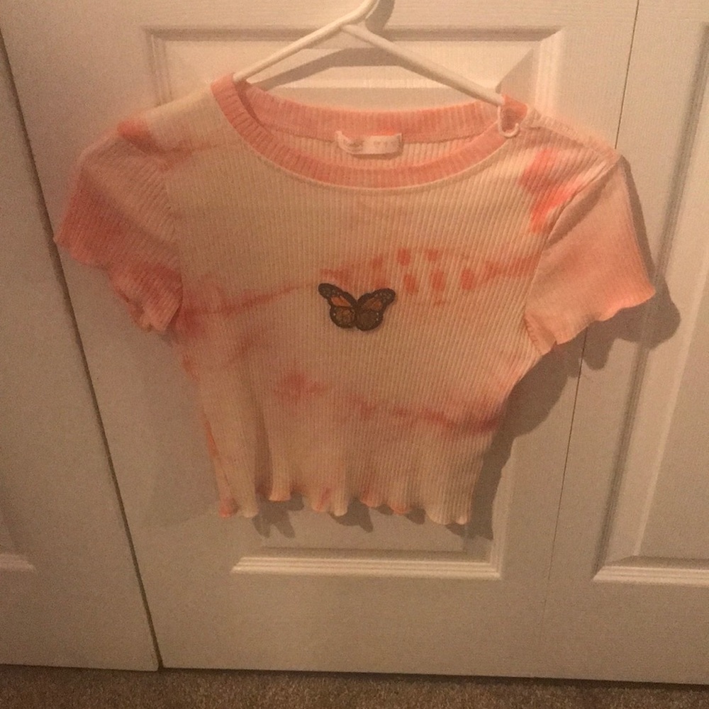 Cute butterfly crop top